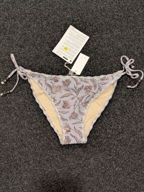 Tigerlily Light Blue Floral Tie-Side Bikini Bottoms Size Large NWT